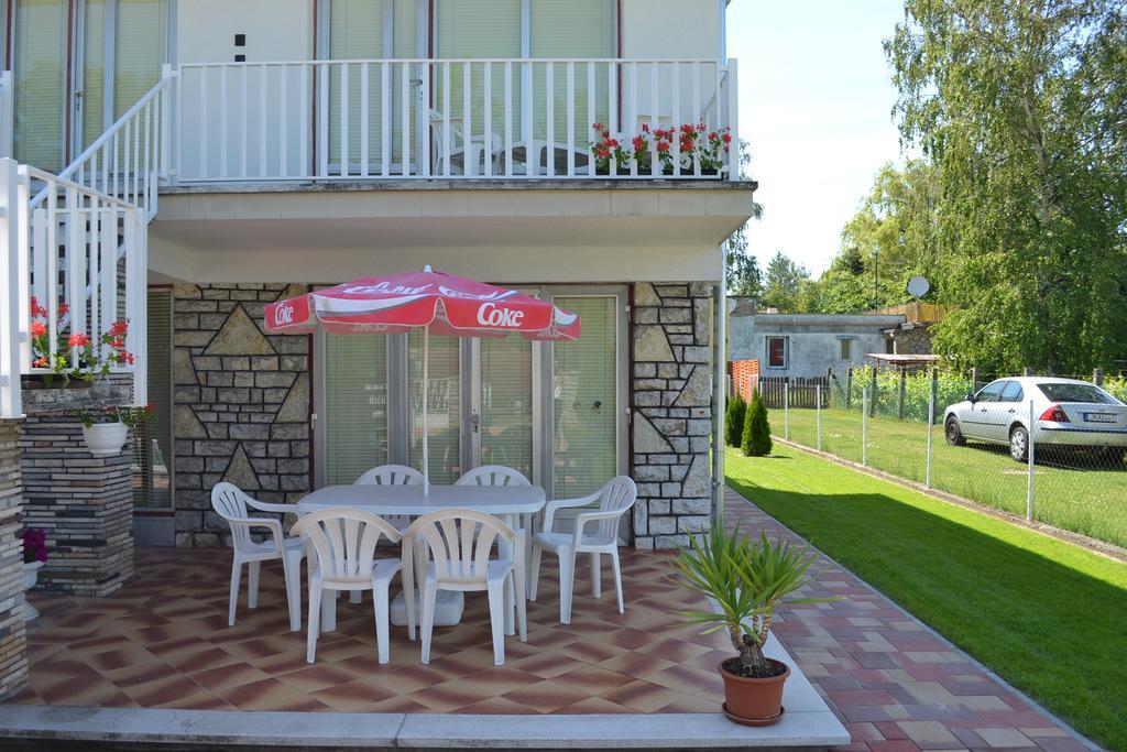 Family Home Apartment Zamárdi Værelse billede