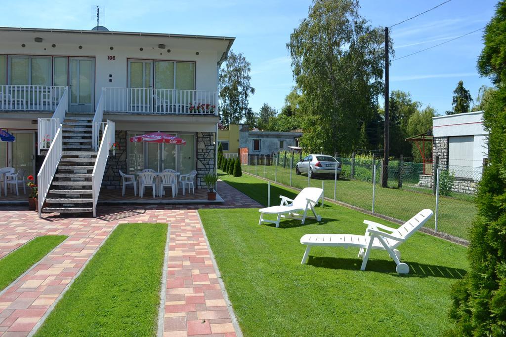 Family Home Apartment Zamárdi Eksteriør billede